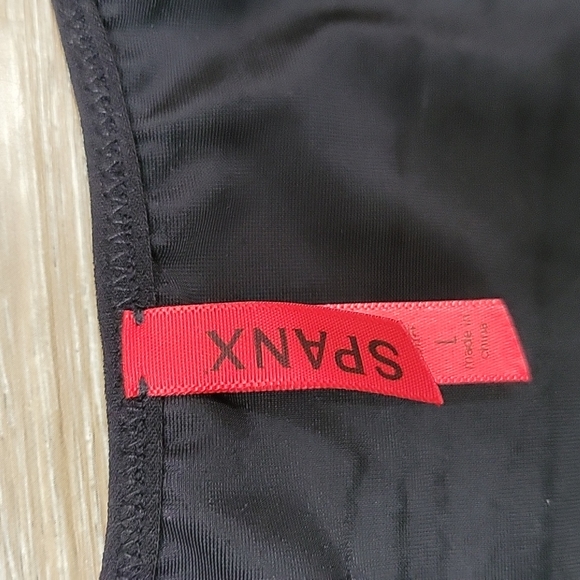 SPANX Bodysuit Shapewear Women's Large Black Straps Mid Thigh Tummy Control - Picture 4 of 10